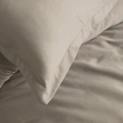 Angebote ? CINDERELLA PLAIN SATIN BETTWÄSCHE-SET - 135x200 / 80x80 Cm - Taupe ⌛ 5 Angebote ? CINDERELLA PLAIN SATIN BETTWÄSCHE-SET - 135x200 / 80x80 Cm - Taupe ⌛ -ESSENZA HOME SHOP unnamed file 1432
