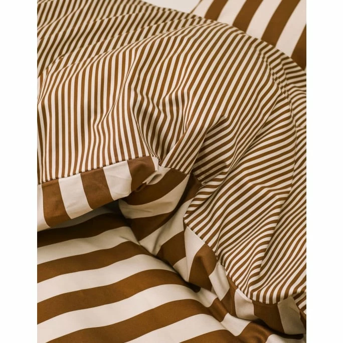 Aktion ? Marc O'Polo Classic Stripe Bettwäsche-Set - 135x200 / 80x80 Cm - Toffee Brown ? 2 Aktion ? Marc O'Polo Classic Stripe Bettwäsche-Set - 135x200 / 80x80 Cm - Toffee Brown ? – Bild 2